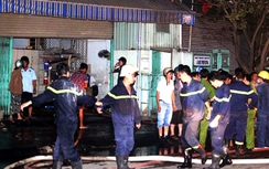 TP.HCM: Cạy cửa nhà xưởng đang cháy cứu sống bảo vệ