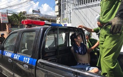 Thanh niên “ngáo đá”, dùng dao đâm trọng thương cảnh sát 113