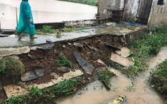 Hàng loạt tuyến đường Quảng Trị sạt lở, hư hỏng do mưa lũ