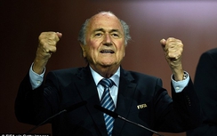 Đối thủ "đầu hàng", Sepp Blatter tiếp tục "thống trị" FIFA