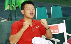 Tay vợt Việt Nam kiệt sức vẫn đánh bại đối thủ Indonesia