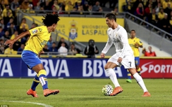 Ramos nhận thẻ đỏ, Real suýt ôm hận trước Las Palmas