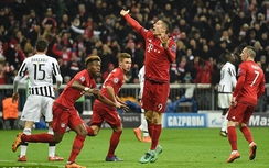 Bayern vào tứ kết Champions League sau cú ngược dòng "thần thánh"