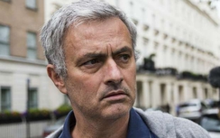 Mourinho sẽ không thắng được “cái bóng” của Sir Alex?