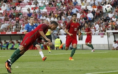 Xem Ronaldo và Bồ Đào Nha hủy diệt Estonia trước ngày dự EURO