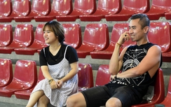 ĐT futsal Việt Nam được nữ sinh xinh đẹp tiếp sức
