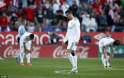 Ronaldo bất lực, Real nhận cú sốc lớn nhất từ đầu mùa