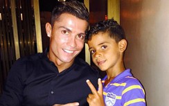 Xem "người thừa kế" Ronaldo lập siêu phẩm sút phạt
