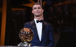 Ronaldo vô tình để lộ "bí mật" trong đêm nhận QBV