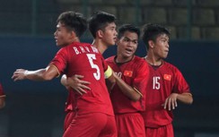 HLV Hoàng Anh Tuấn nói gì về ba lần thổi phạt đền U19 VN?