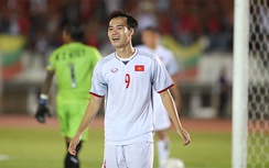Trọng tài "cướp trắng" chiến thắng của đội tuyển Việt Nam