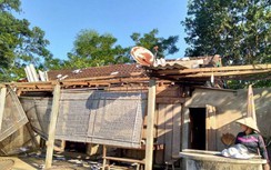 Cận cảnh lốc xoáy làm tốc mái hơn 100 ngôi nhà ở Hà Tĩnh