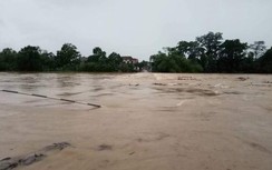 Hà Tĩnh: Nhiều tuyến đường bị chia cắt do mưa lũ