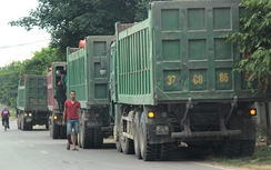 Chùm ảnh: Đoàn xe cơi nới thùng, giở mẹo né CSGT