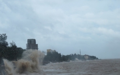 Tin bão số 1: Sạt lở 400m đê biển ở Hải Phòng