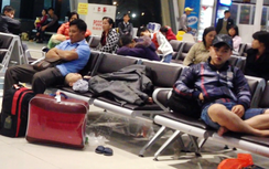 180 hành khách bất ngờ "trắng đêm" ở sân bay Cát Bi