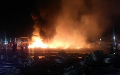 Công ty Nhựa Tiền Phong (Hải Phòng) cháy lớn trong đêm