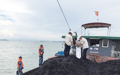 Bắt hơn 1.000 tấn than bất hợp pháp tại cửa biển Hải Phòng