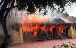 Cháy lớn thiêu rụi ngôi đình cổ hàng trăm năm tuổi ở Thái Bình