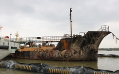 Hiện trường tàu Hải Hà 18 “tả tơi” sau vụ cháy nổ kinh hoàng
