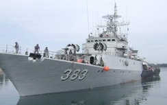 Tàu chiến Indonesia truy bắt 12 tàu cá Trung Quốc trên Biển Đông