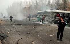 Thổ Nhĩ Kỳ: Đánh bom xe bus khiến 13 người chết, 48 bị thương