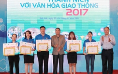 Trao giải Cuộc thi “Thanh niên với Văn hóa giao thông” năm 2017.