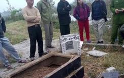 Bắt khẩn cấp đối tượng đập mộ ở Quảng Ninh