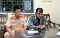 CSGT Bắc Giang bắt ma túy trong đêm