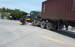 Quảng Ninh: Va chạm xe container, đôi nam nữ tử vong tại chỗ