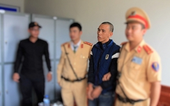 Quảng Ninh: CSGT bắt đối tượng cưỡng đoạt tài sản ngay trên xe khách
