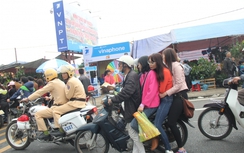 Nhiều lỗi vi phạm giao thông quanh khu vực lễ hội chợ Viềng