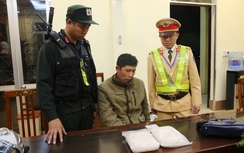 Lạng Sơn: Cặp vợ chồng vận chuyển ma túy bằng xe máy