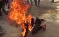 Chồng tẩm xăng đốt chết vợ ở Yên Bái