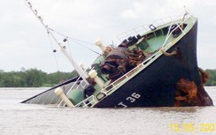 Bão số 10: Thêm một tàu đắm ở Quảng Ninh, 4 người thoát nạn