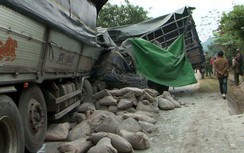 Bắc Kạn: Hai xe tải đối đầu, 4 người thương vong