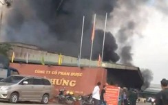 Cháy lớn tại công ty dược ở Hưng Yên