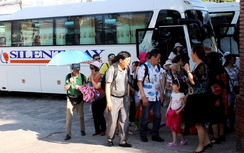 Trục xuất 64 người Trung Quốc hoạt động du lịch "chui"