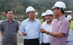 Bộ trưởng Trương Quang Nghĩa kiểm tra công trường hầm đường bộ Đèo Cả
