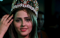 Iraq lần đầu thi Hoa hậu, binh lính mang súng bảo vệ