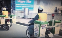 TP HCM dùng xe máy chuyên dụng để chở rác