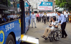 TP.HCM phát thẻ xe buýt miễn phí tận tay thương binh, người khuyết tật
