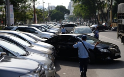 TP.HCM chính thức tăng phí đậu ô tô dưới lòng đường