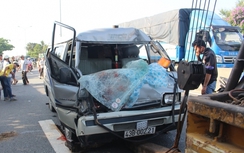 Xe khách chở gỗ gây tai nạn ở Quảng Nam hết hạn sử dụng