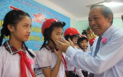 Phó thủ tướng Trương Hòa Bình đánh trống khai giảng năm học mới