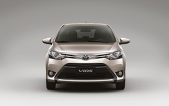 Đầu tháng 9, giá xe Toyota liên tục biến động