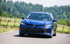 Toyota Camry 2018 đầu tiên về Việt Nam, giá gần 2,4 tỷ đồng