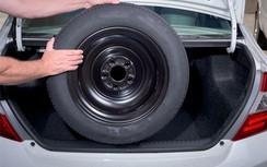 Vì sao không nên để lốp dự phòng trên ô tô?