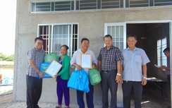 Báo Giao thông tặng nhà tình thương cho 6 hộ nghèo ở Bạc Liêu