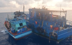 Bắt tàu Thái Lan chở 300.000 lít dầu lậu trên biển Cà Mau